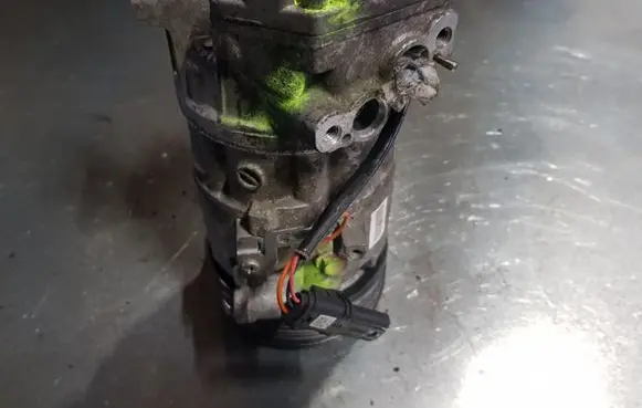 BMW 1 E81 E87 Air conditioning (A/C) compressor (pump) 9182794
