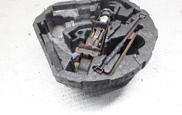 Volkswagen New Beetle Tool set 1C0011031
