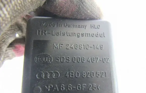 Audi A6 S6 C5 4B Heater blower fan relay 5DS00646702