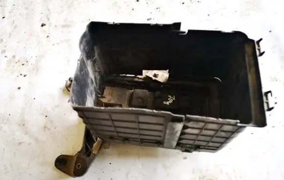 Audi A3 S3 8P Battery box tray 1k0915333b 1k0915333-b
