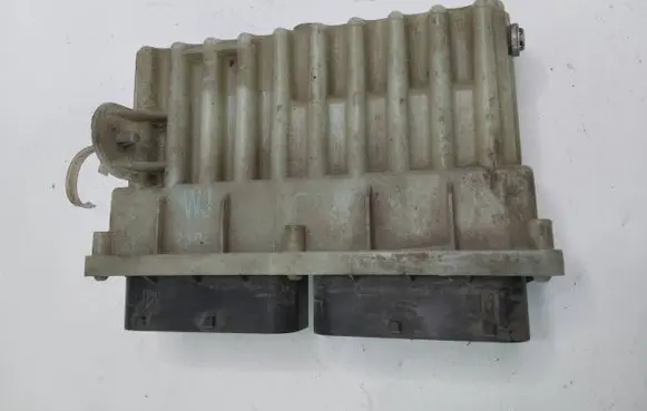 Opel Zafira A Coolant fan relay 09131731 252618