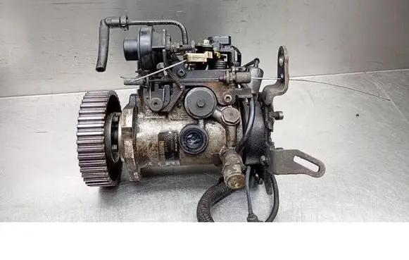 Citroen Berlingo Fuel injection high pressure pump R8448B401C