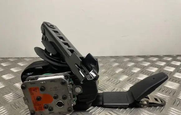 Audi A6 S6 C7 4G Front seatbelt 4G8857705F