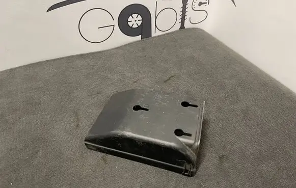 Volvo S90, V90 Fuse box cover 31494567 33300380 K067R