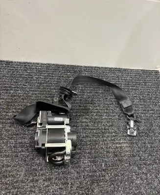 Volvo XC90 Front seatbelt 31675232 636195800C 0755