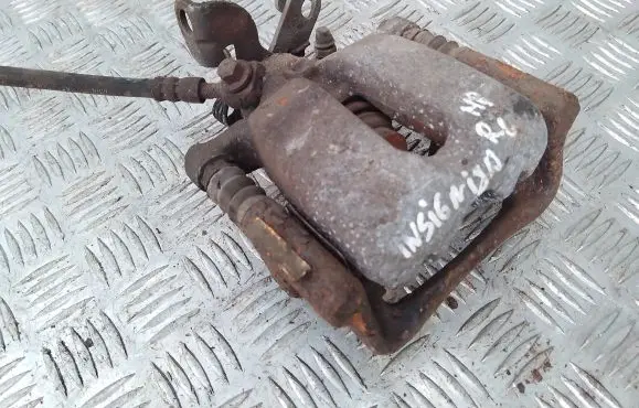 Opel Insignia A Rear brake caliper