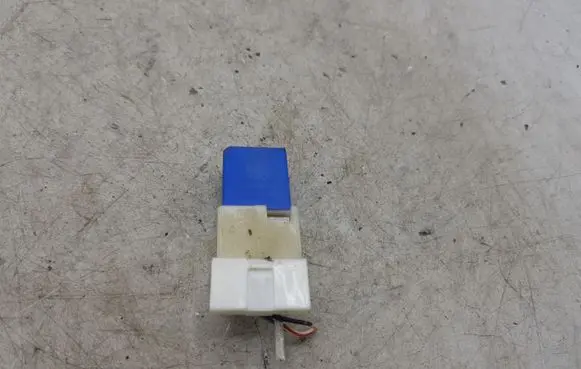 Nissan X-Trail T30 Other relay 2523079915 0303060003