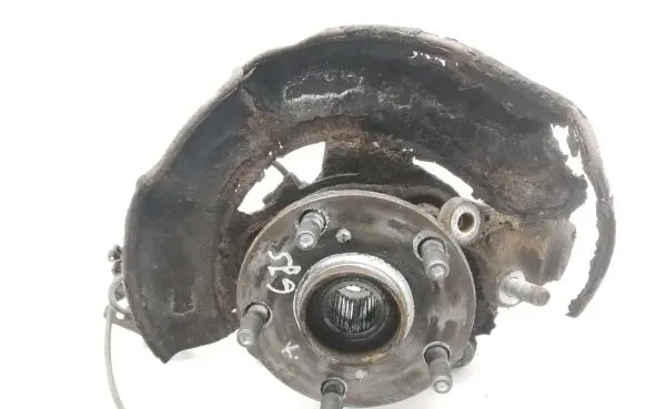 Toyota Verso-S Front wheel hub
