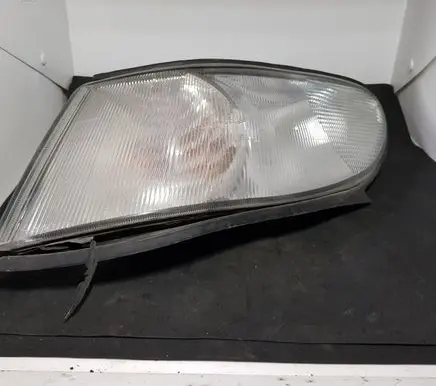 Saab 9-5 Front indicator light