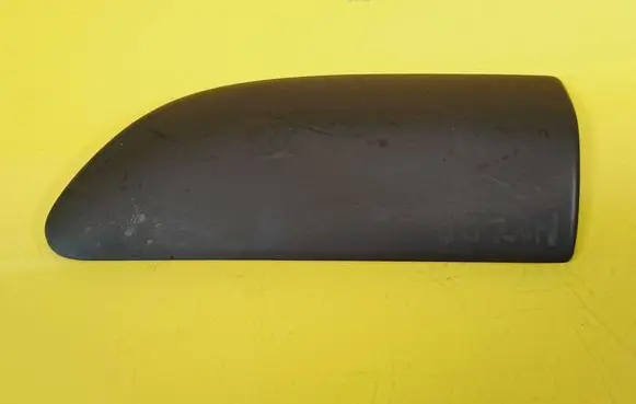 Mazda 626 Front arch trim 