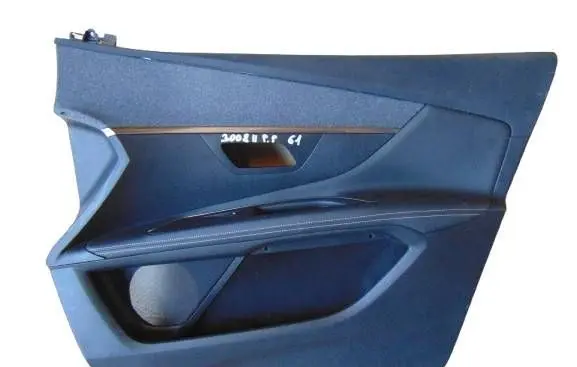 Peugeot 3008 II Front door card panel trim