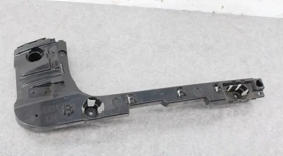 Rear bumper mounting bracket