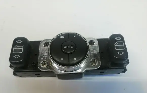 Mercedes-Benz ML W163 Electric window control switch A1638200426
