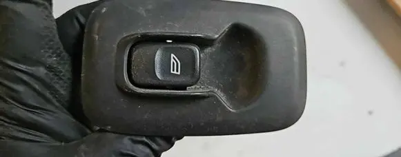 Volvo S60 Electric window control switch 30658696