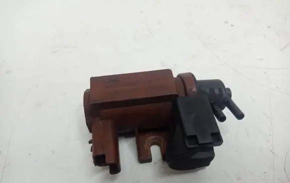Volvo V50 Turbo solenoid valve 6G9Q9E882