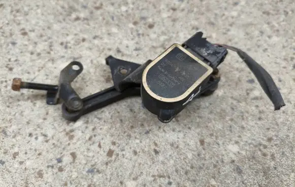 Mercedes-Benz GL X166 Rear air suspension level height sensor A0045429918 080313
