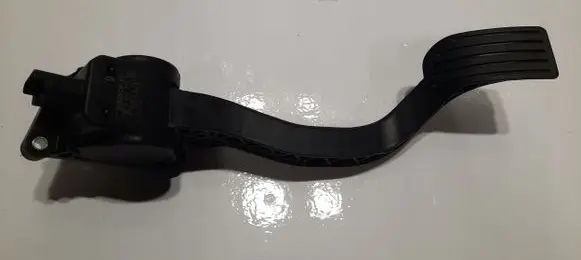 Peugeot 308 Accelerator throttle pedal 9681434380