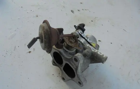 Honda CR-V Throttle body valve 