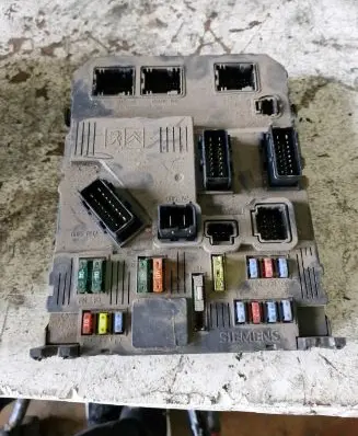 Peugeot Partner Fuse box set A2C53240209