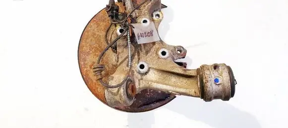 Rear wheel hub