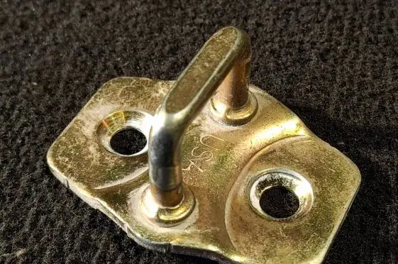 Jeep Grand Cherokee (WJ) Rear door lock loop/hook striker 