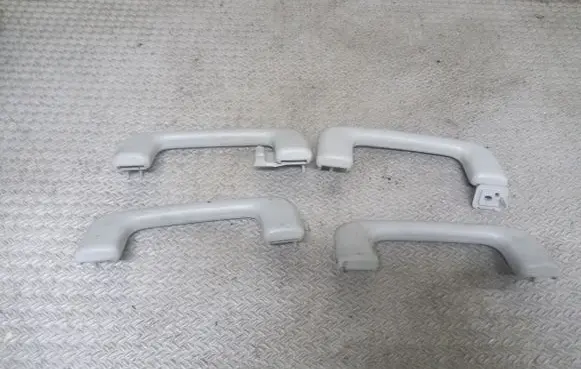Mitsubishi Lancer VIII A set of handles for the ceiling 