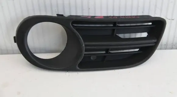 Skoda Fabia Mk1 (6Y) Front bumper lower grill 6Y0853665F