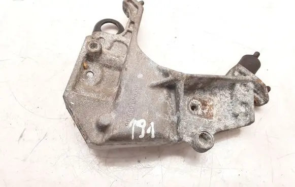 Peugeot 206 Engine mounting bracket 9635969880
