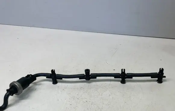 Volkswagen Tiguan Fuel return line/hose 2136300