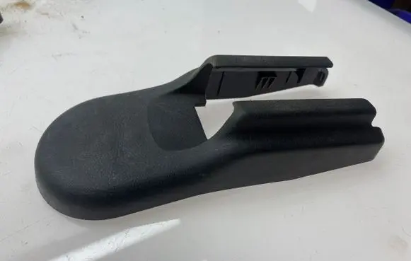 Honda Civic Front passenger seat rail trim 81106SMGAE010