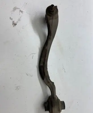 Mercedes-Benz E W212 Front lower control arm/wishbone 2120323