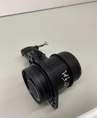 Skoda Octavia Mk2 (1Z) Mass air flow meter 0281002531 038906461B