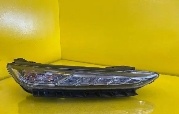 Hyundai Kona I Headlight/headlamp 92208-J90
