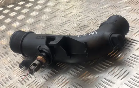 Toyota Auris 150 Intercooler hose/pipe 173620R021