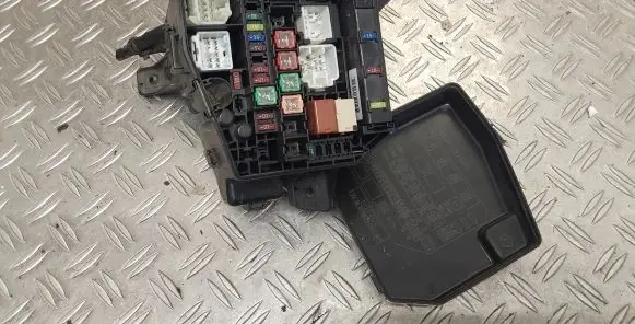 Toyota Urban Cruiser (XP110) Fuse box set