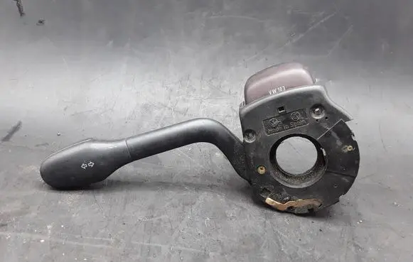 Volkswagen PASSAT B3 Indicator stalk QC88002