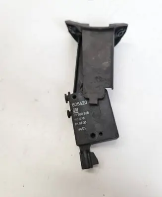 Opel Astra G Central locking motor 605420 11C1215 90589918