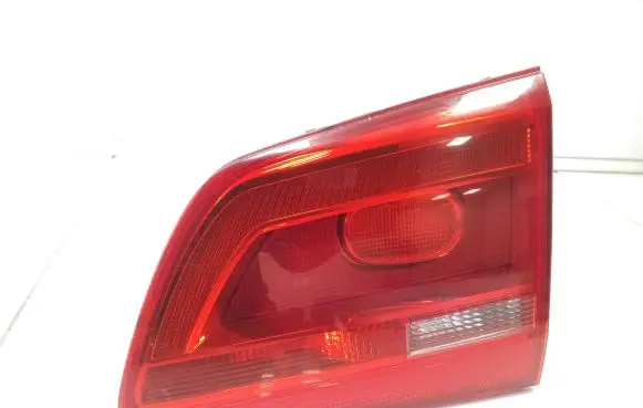 Volkswagen Touran II Tailgate rear/tail lights 1T0945094