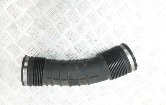 Volvo V70 Intercooler hose/pipe 6898050