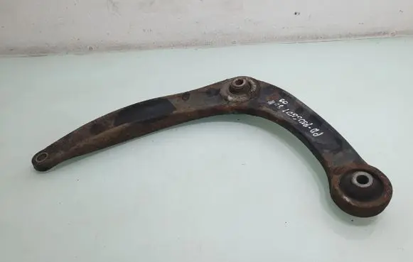 Peugeot 3008 I Front lower control arm/wishbone 833547