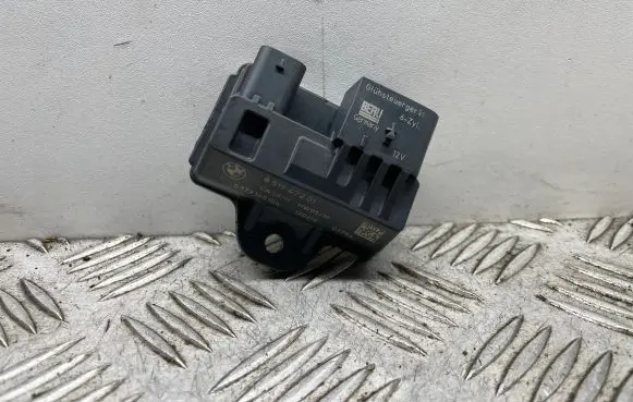 BMW 5 F10 F11 Glow plug pre-heat relay 8519472