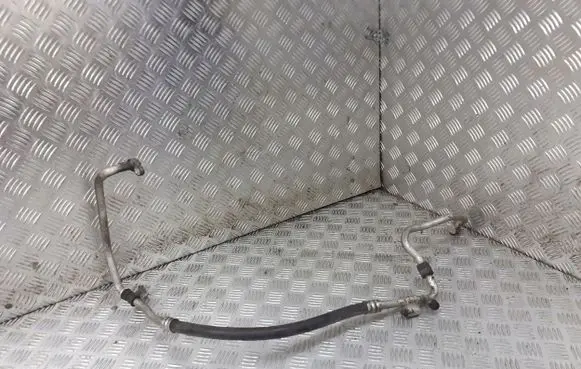 KIA Carens I Air conditioning (A/C) pipe/hose BRAK