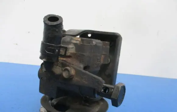 Hyundai H-100 Power steering pump