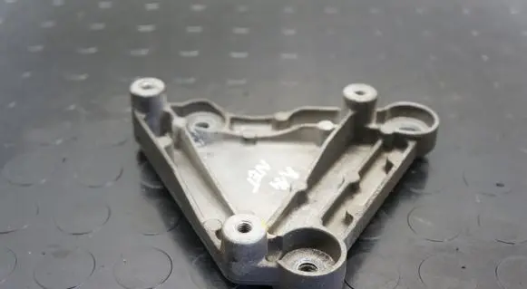 Opel Astra J A/C compressor mount bracket 55567289