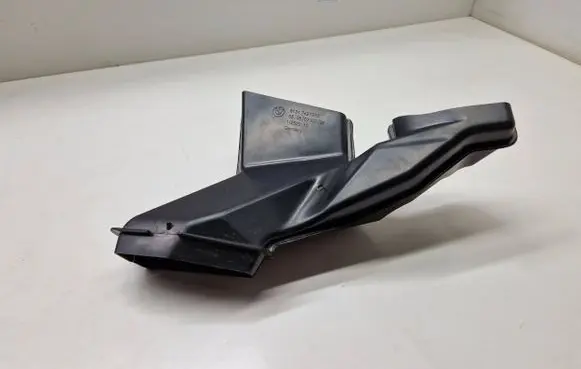 BMW i4 Cabin air duct channel 7427855