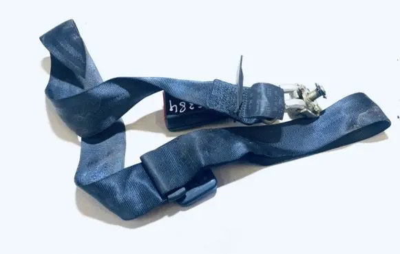 Audi A4 S4 B6 8E 8H Middle seatbelt (rear) 8e0857713