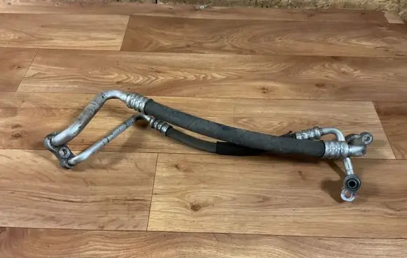 Opel Insignia A Air conditioning (A/C) pipe/hose 13220107 K316137793
