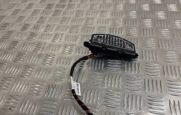 BMW 2 F46 Heater blower motor/fan resistor 9377854 MB4998000201