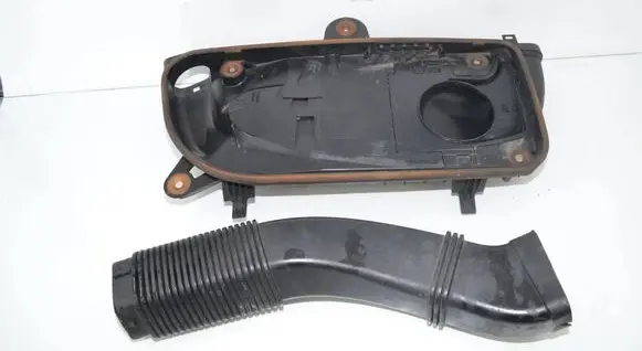 BMW 5 GT F07 Air filter box 7812064 7811597 13717812064