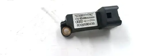 Audi A4 S4 B5 8D Airbag deployment crash/impact sensor 8D0959643B 0230801HHTNC 0020999